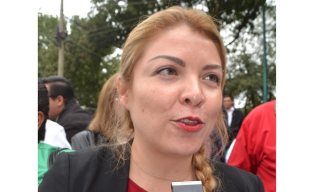 Regina Vázquez se quedó al frente del PRI estatal